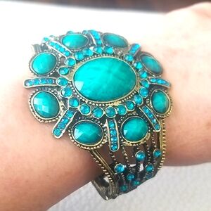 Boho Western Chic Jewelled Stone Hinged Bracelet – Turquoise & Metal